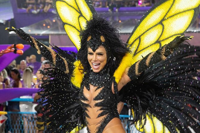 2026 Carnival Marquês de Sapucaí in Rio with Shuttle Sector 7 - Group size and the feel of the night
