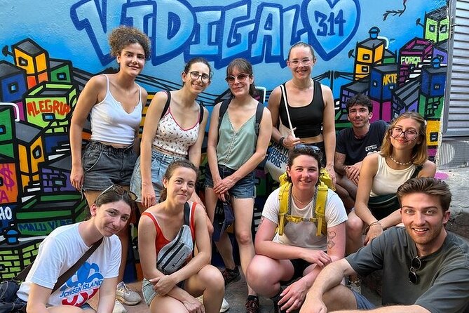 2h30 circuit in the Vidigal Favela - From Praça do Vidigal to Olympic stadium, then up Two Brothers