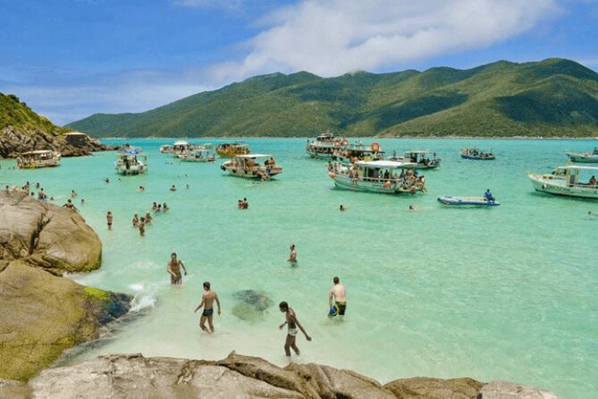 3-Day Tour: Cabo Frio, Arraial & Búzios – A Real Paradise In The Coast Of Rio - Day 2: Snorkel and paddle by boat, then Búzios Pedras Street energy