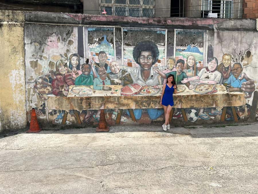 A Walk in the Rocinha Favela: Women Leading the Way - Arts and crafts market time, plus local shops that feel like normal life