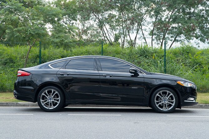 Airport Private Transfer - Premium Service - Getting the vehicle right for up to 4 people and real luggage