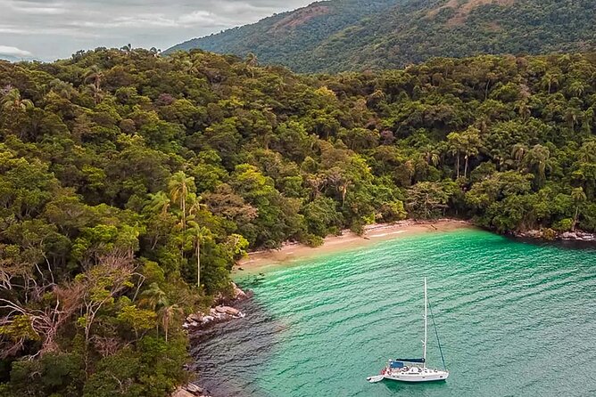 Angra dos Reis and Ilha Grande Tour in an Adventure Day - Lagoa Azul: turquoise lagoon time with snorkeling potential