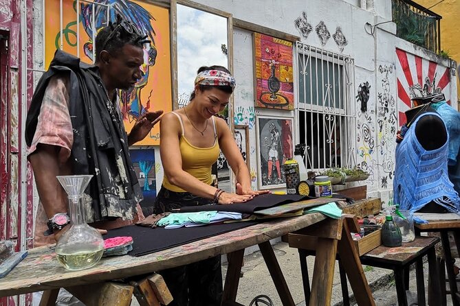 Art Experience in Santa Teresa - Largo dos Guimarães Studio Time: Urban Art Meets Everyday Rio