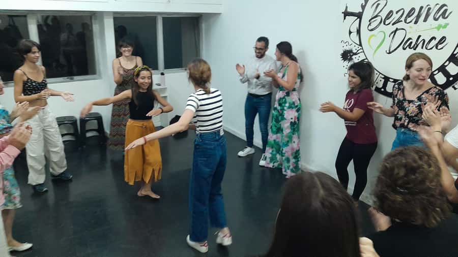 Aula de samba no pé - Bezerra Dance - Samba on Foot: What You’ll Actually Learn