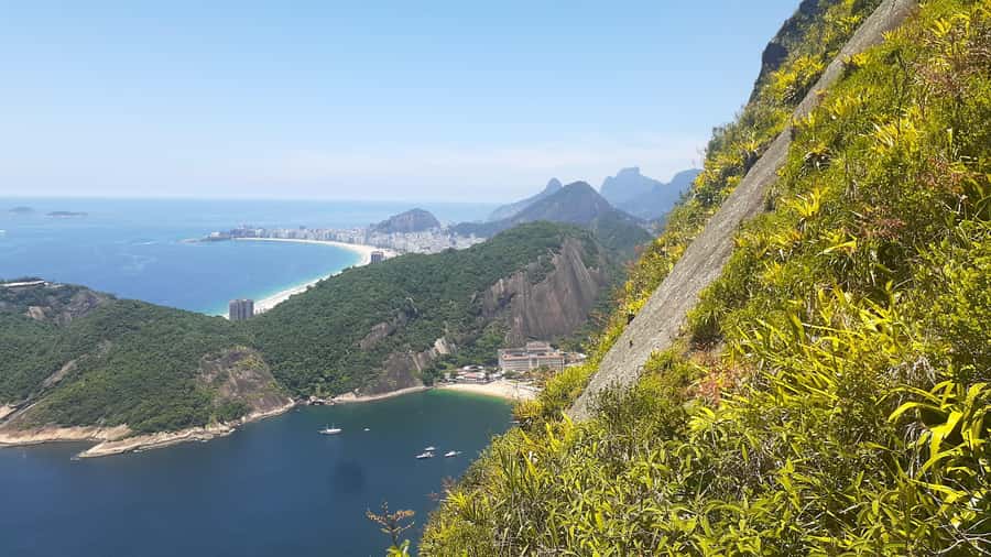 AVenturismo Pão de Açúcar - Morro da Urca: Picnic-Time Energy and Short Hiking Views