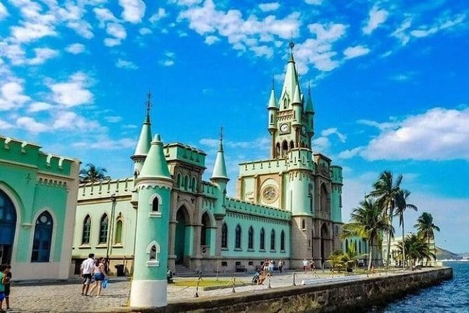Brazil Imperial, Rio: Fiscal Island and Guanabara Bay Boat Tour - Why the private bilingual guide changes everything