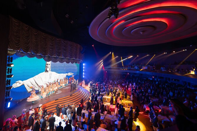 Brazilian Show Experience with Dinner and Drink - A Brazilian dinner show night in Rio, right by Copacabana
