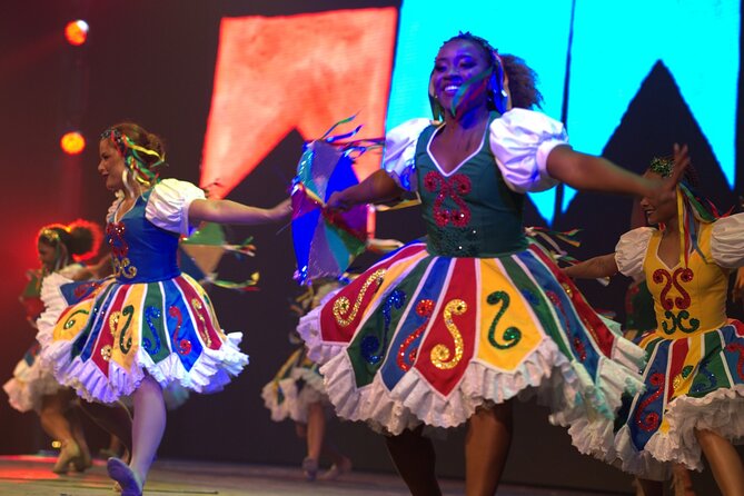 By Night Tour: Roxy Dinner Show with Transfer - Price and value for $173: what you’re really paying for