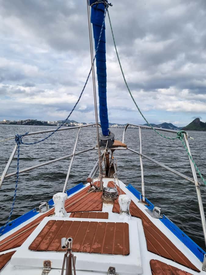 Cariocando de Veleiro no Rio de Janeiro - Beaches of Adão and Eva: when the coastline turns personal