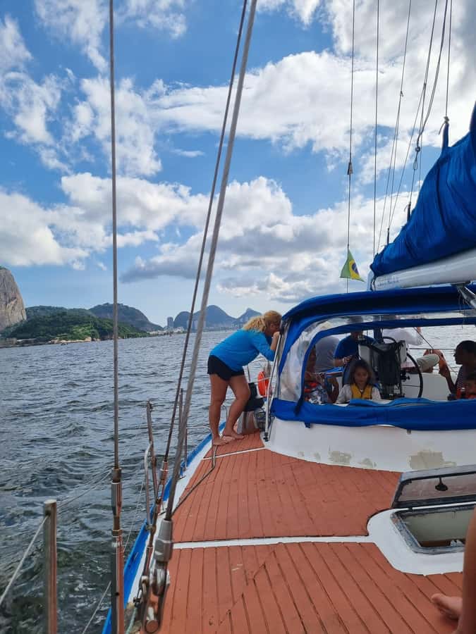 Cariocando de Veleiro no Rio de Janeiro - The trilingual guide experience, and why group size matters