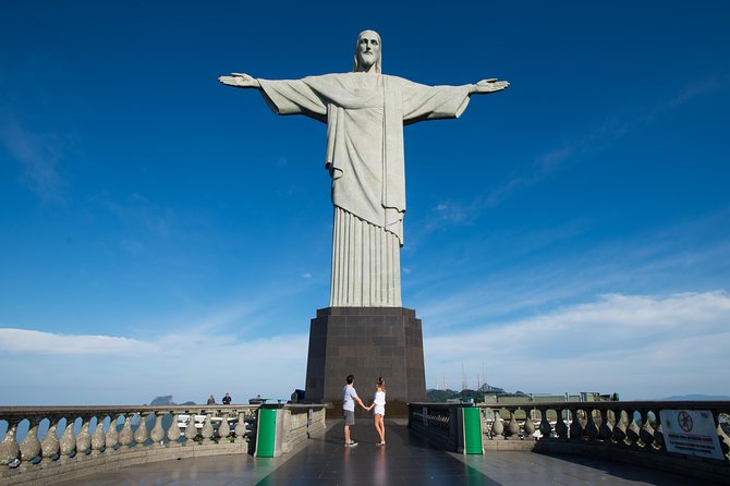 Christ Redeemer Private Tour with a Photographer - Having a photographer guide the shot, not just the route