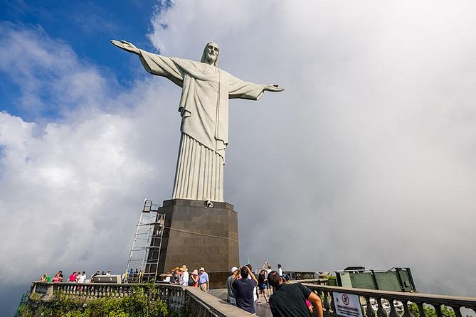 Christ the Redeemer Trail x Lage Park - Starting at Parque Lage: easy meet-up, smart warmup before Corcovado