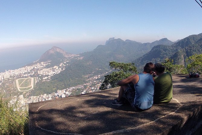 Christ the Redeemer Trail x Lage Park - What to pack for this 10 km moderate hike