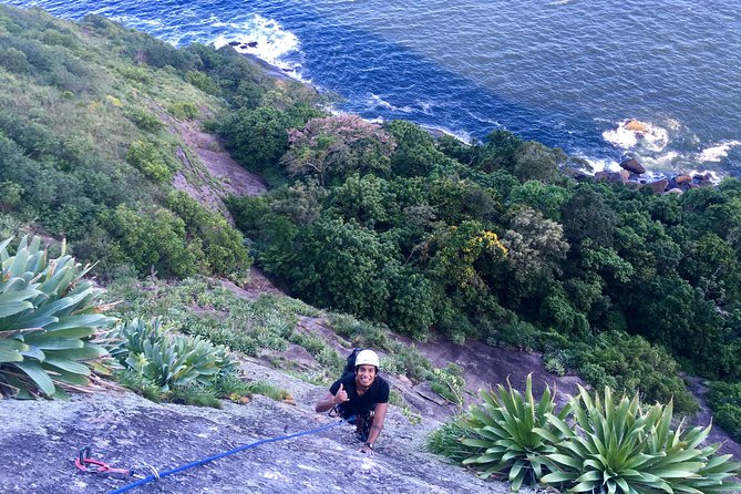 Climb Rio de Janeiro: Rock Climbing Tailored for All Levels - Cable car descent included when you climb Sugarloaf