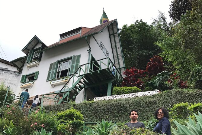 Conheça a montanha imperial mais famosa do Rio! (Petrópolis) - Quitandinha Palace: the 1940s luxury casino that became a showpiece