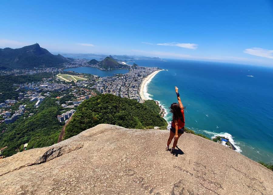 Discover Rio: Vidigal to Morro Dois Irmãos, Ipanema & More - Vidigal by mototáxi: the quick cultural hit before the climb