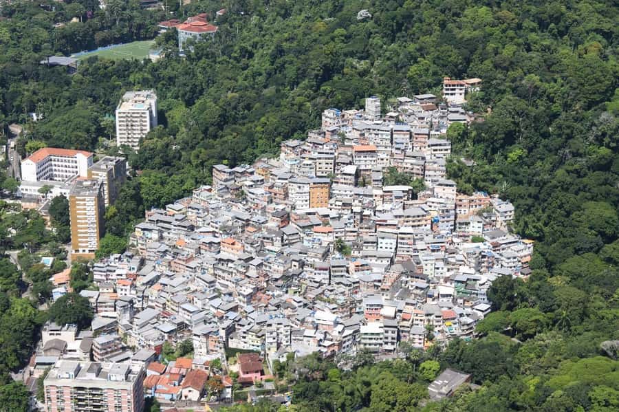 Discover Rocinha: Guided Tour of the Famous Favela - Murals and graffiti: what the guide explains matters