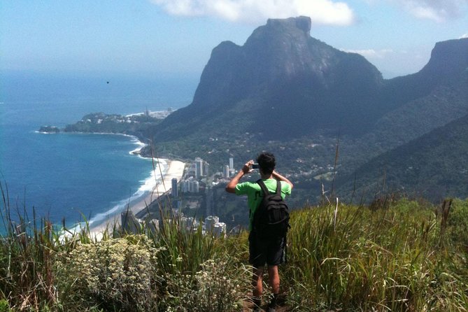 Dois Irmãos Hiking + Favela Tour (Two Brothers Hill) - Dois Irmãos and Vidigal: What You’re Really Booking