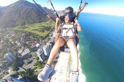 Double parachute flights in Rio de Janeiro