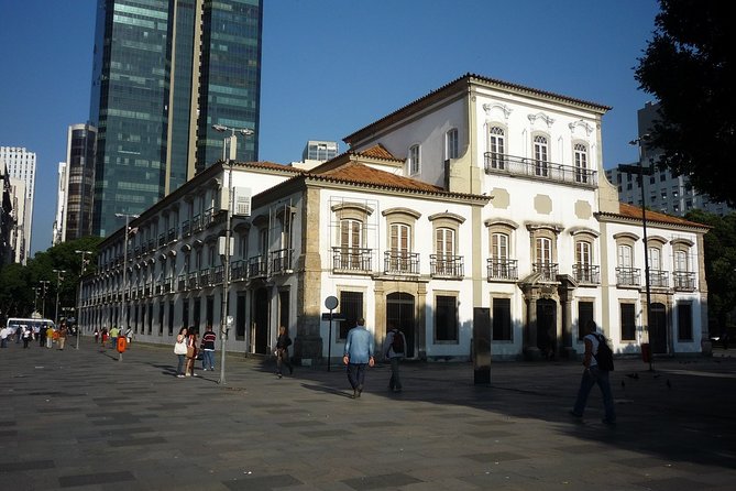 Downtown Ancient Rio Tour with Hotel pick-up and drop-off - Praça XV de Novembro and Arco do Teles: old center streets with real life