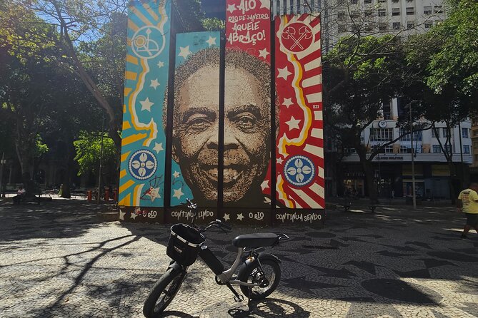 E-Bike Tour: Local Guide, Historic Center to Ipanema - Kobra’s Panal Etnias and other quick photo magnets