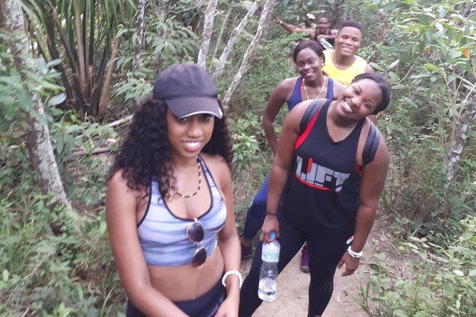 Experience Favela: Two Brothers Hike and Vidigal Tour - Who should book this hike, and who should skip it