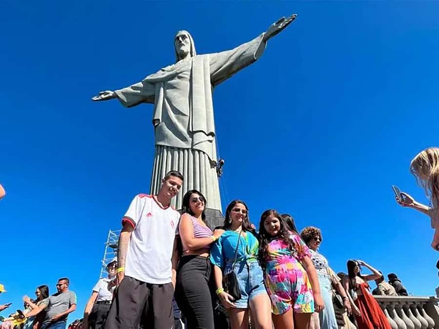 Explore Rio: Christ, Selarón, and more in 5 Hours! - Pickup and Timing: Why Your Morning Matters