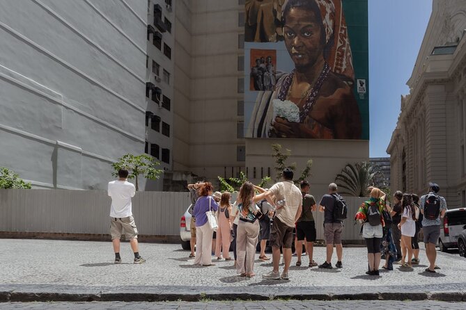 Explore the Women Behind the Monuments - Women Behind the Monuments in Rio’s Centro: A smart way to read the city