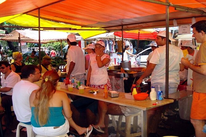 Farmers Market and Local Street Food - Pastel and sugar cane juice: how to plan for extra street food