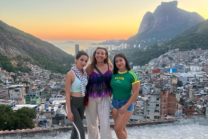 Favela Rocinha Tour with Local Guide & Secret Spots - Meeting at São Conrado Metro and Getting Oriented Fast