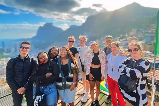 Favela Tour in Rocinha With a Local Guide - Stop 1: Visual do Laboriaux for panoramic Rio views
