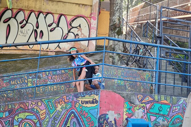 Favela tour Santa Marta with local guide - Stop 4: Praça Corumbá and the walk’s real ending
