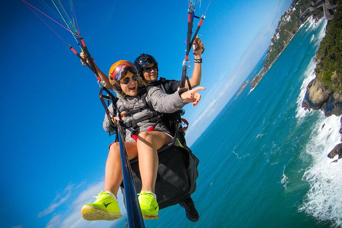 Fly from Paragliding in Rio de Janeiro - From Rio Centro de Voo Livre to the Launch Spot in Tijuca National Park