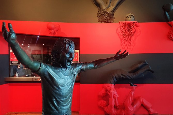 Football in Rio: Visit to the Flamengo Museum - Gavea Club Facilities: Where Training Looks Like a System