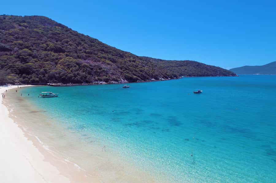 From Rio: Arraial do Cabo Day Trip with Boat Tour - Lunch break: what to expect if you choose with lunch