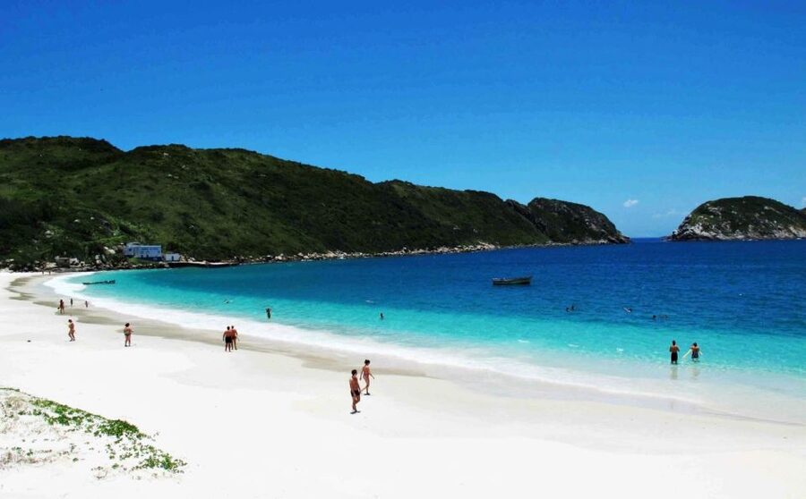 From Rio: Arraial do Cabo - The Brazilian Caribbean Daytrip - Praia do Farol Beach and Limited Crowds: The Value of Fewer People