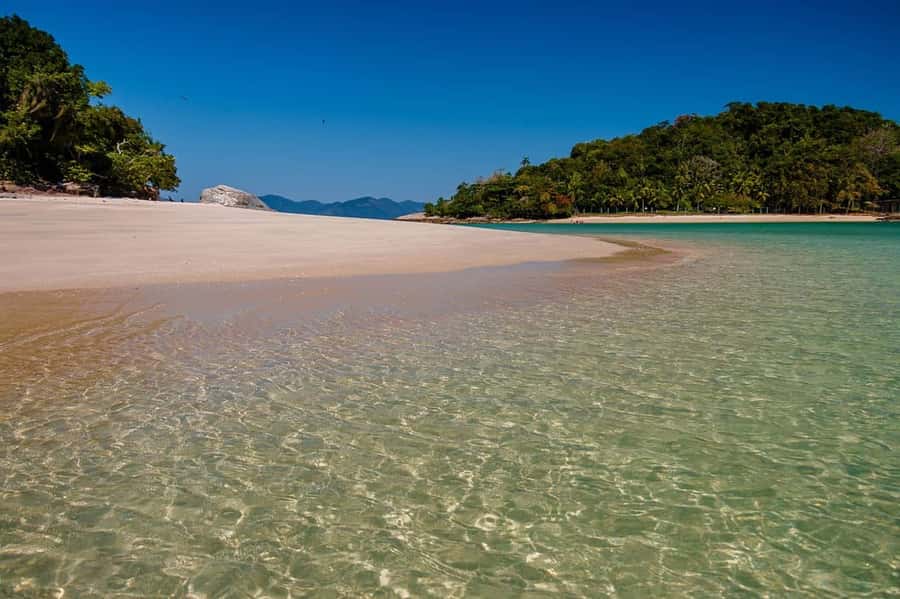 From Rio de Janeiro: Angra dos Reis Boat Trip with Lunch - Value Check: Why This $63 Price Can Make Sense
