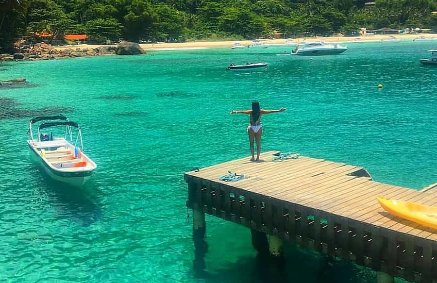 From Rio de Janeiro: Angra dos Reis & Ilha Grande Day Tour - Lunch at Praia de Japariz: the buffet is solid, but plan for late eating
