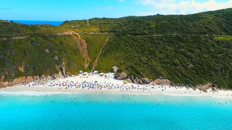 From Rio de Janeiro: Arraial do Cabo Boat Trip with Lunch - Turquoise water and the resurgence effect