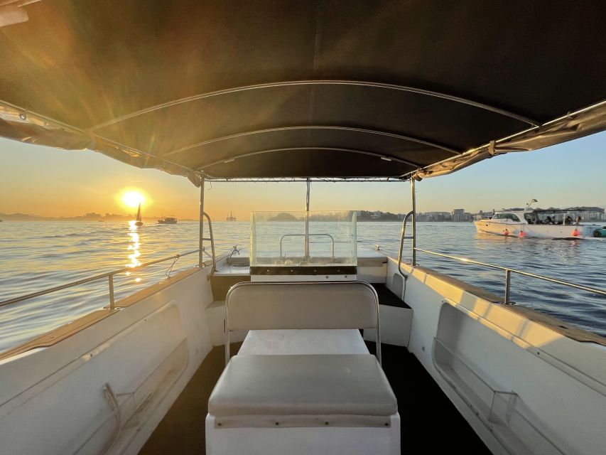 From Rio de Janeiro: Private Speedboat Tour - On-board comfort: bathroom, Bluetooth stereo, and the speed factor