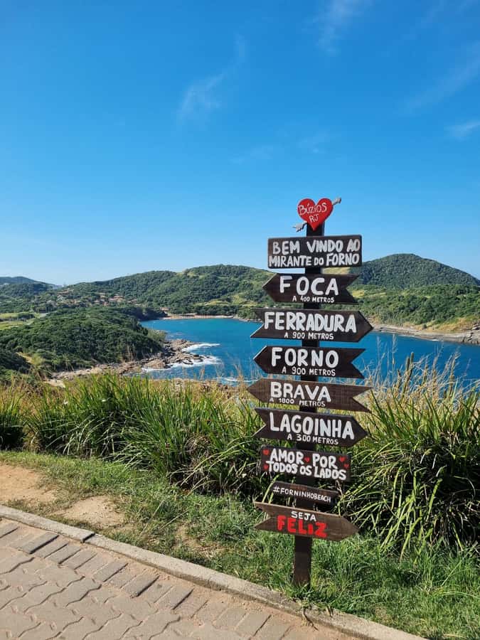 From Rio de Janeiro: Tour discovers Búzios in Buggy - Rua de las Piedras: where the center time actually counts