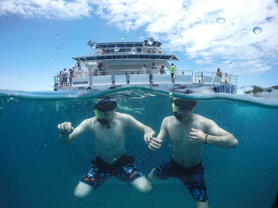 From Rio: Full Day in Búzios with Catamaran Tour and Lunch - Bardot Promenade and the walk to Rua das Pedras
