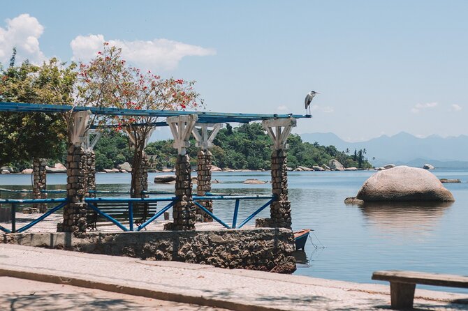 Full-Day Guided Tour of Ilha de Paquetá with Pick Up - Praça Bom Jesus and the fish-shaped drinking fountain