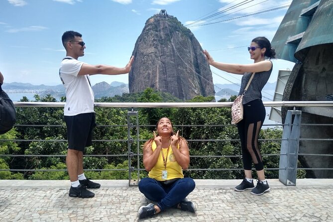 Full-Day Rio de Janeiro Tour with Lunch from Barra da Tijuca - Escadaria Selarón and the Bellini statue photo moment
