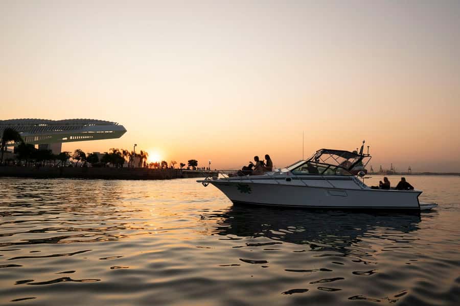 Glória: Sunset Speedboat Cruise with Drinks and Snacks - Adão and Eva Beach swim: the best stretch, with one safety note