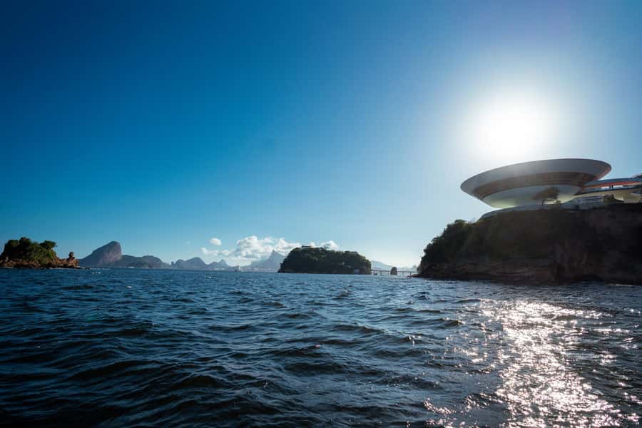 Glória: Sunset Speedboat Cruise with Drinks and Snacks - How the sunset is timed, and why being on the water matters