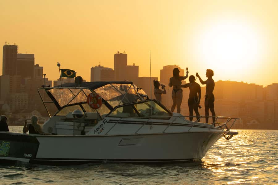 Glória: Sunset Speedboat Cruise with Drinks and Snacks - Price and value: what $63 buys you in Rio