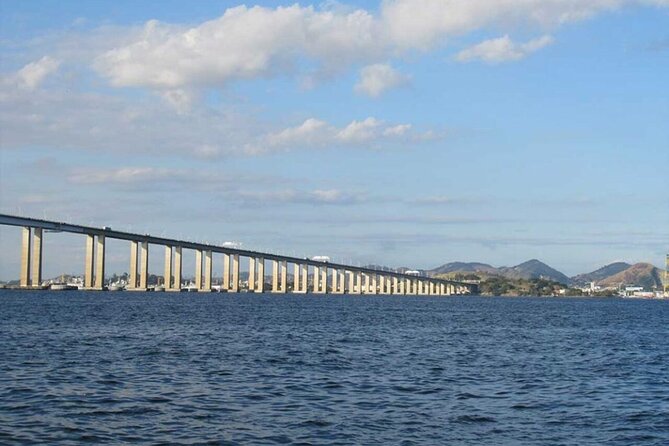 Guanabara Bay Catamaran Tour in Rio de Janeiro with Transfer - Why Guanabara Bay is a smart way to see Rio in 3 hours