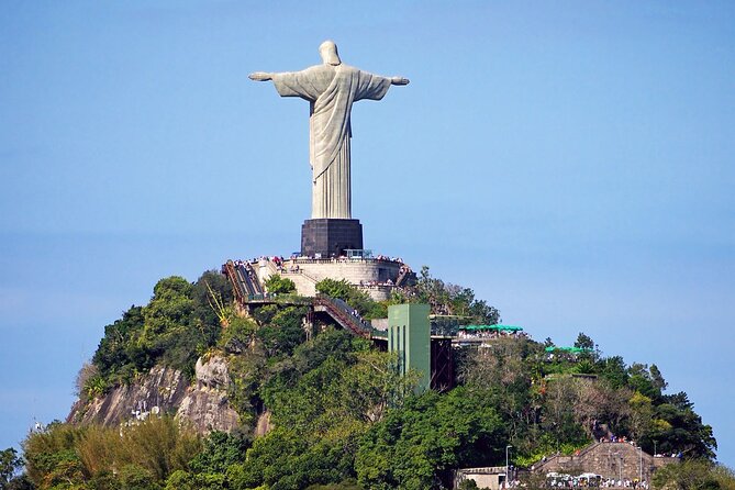 Guided Tour to DE Sugar Bread and Christ the Redeemer - Christ the Redeemer on Corcovado, how the 1 hour stop pays off