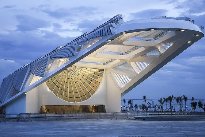 Guided Tour to the Museum of Tomorrow - Boulevard Olímpico on Guanabara Bay: a short waterfront reset